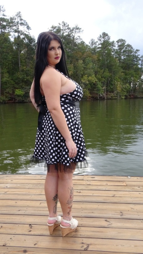 Mischievous Kitty erotic star pics