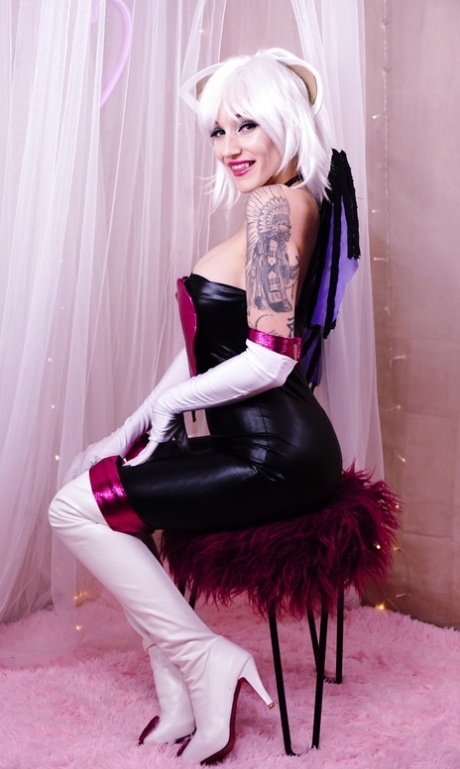 Kitty Quinn art star archive