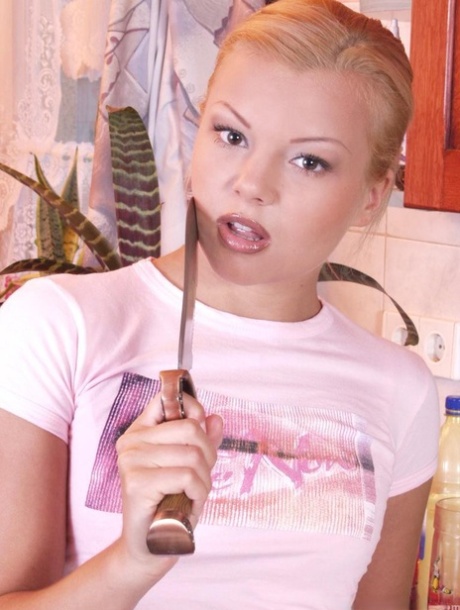 Samantha Stiles model picture