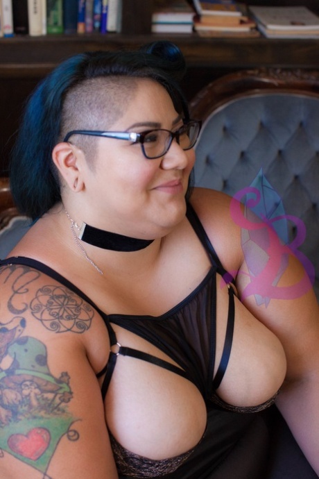 chubby lingerie free xxx photos