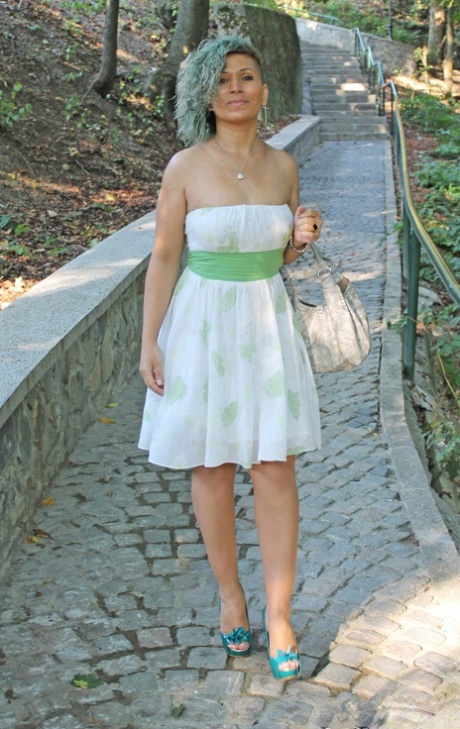 short hair blonde milf perfect pics