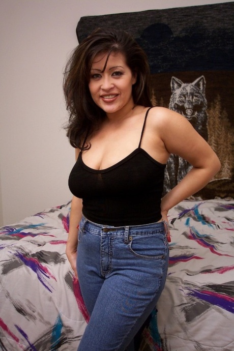 curvy latina milf art naked img