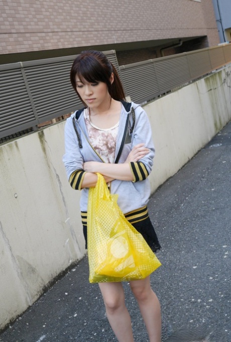 Sara Yurikawa nice actress img
