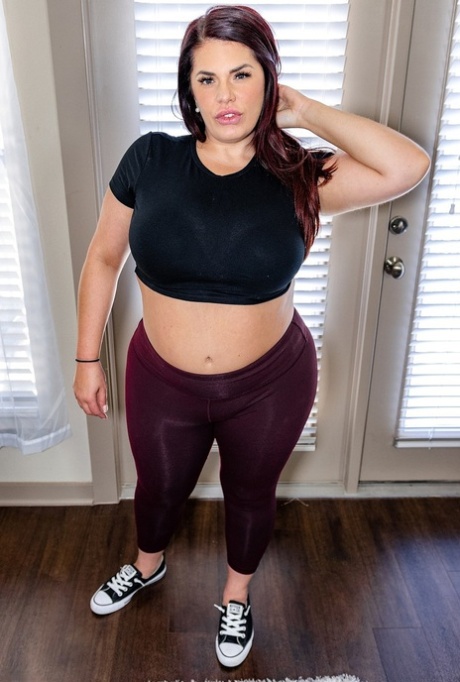 curvy milf porn photo