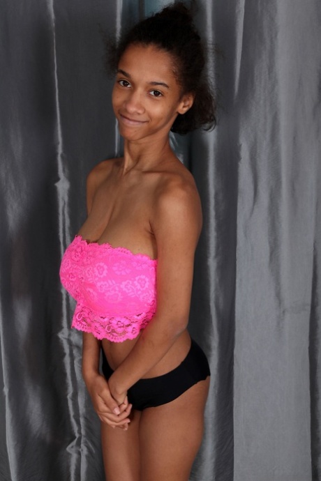skinny black free nude images