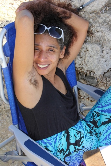 granny beach free nude pics