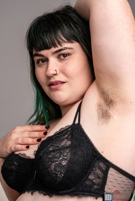 aisselles poilues pornographique nu galerie