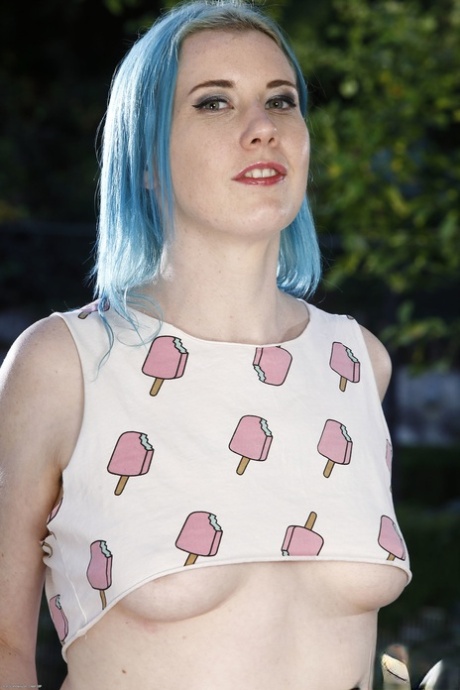 Lux Lives hd model gallery