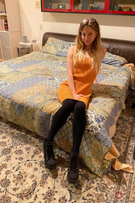 bekleideter Teenager exklusive nette bilder