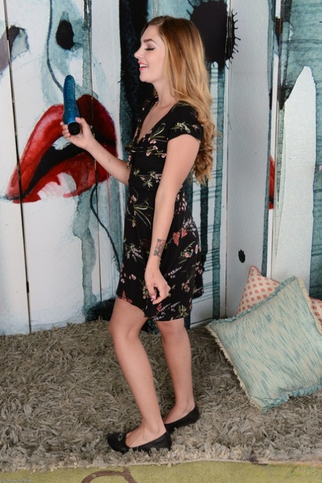 Ally Brooks perfect model pics