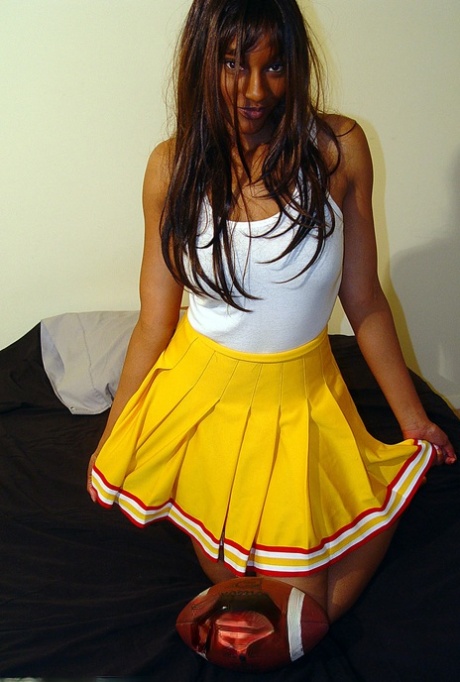 ebony skirt art porn img