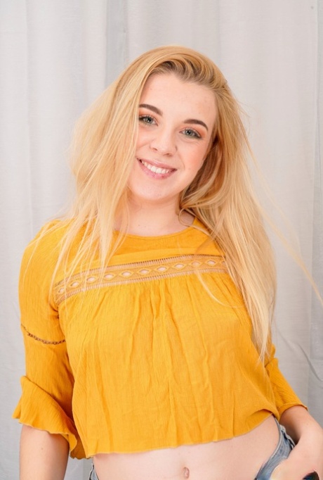 Ashley Manson model porn picture