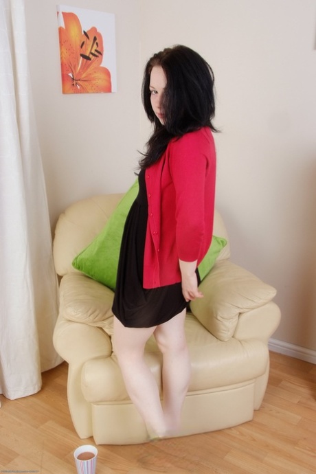 pale teen hot naked photo