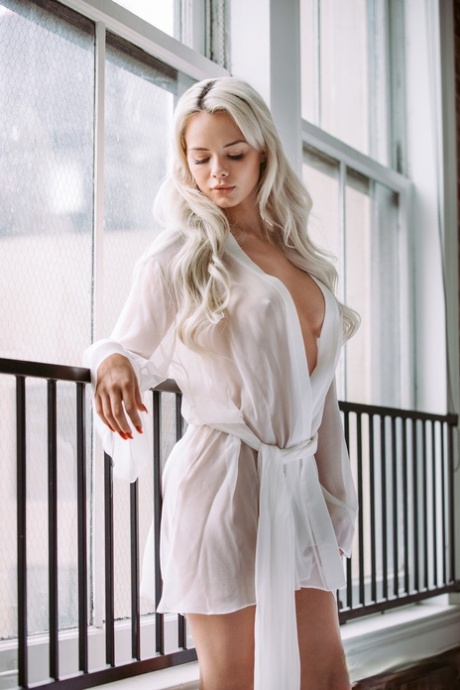 Riley Steele sexy model img