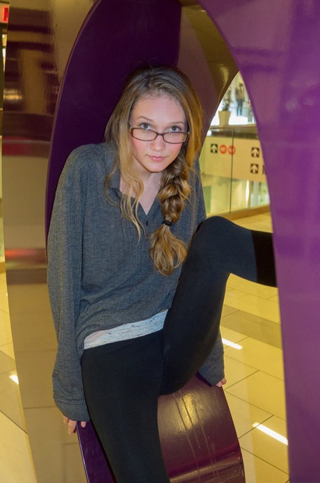 magere nerd bovenaan xxx verzameling