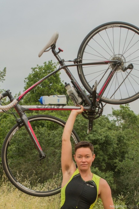fitness milf hd image