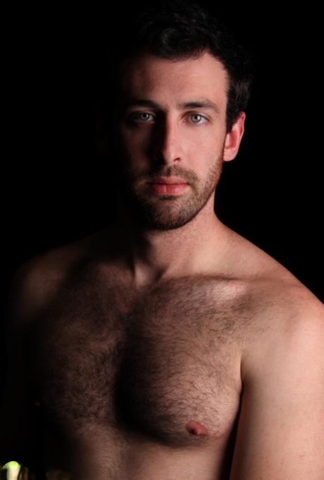 solo male exclusive photo