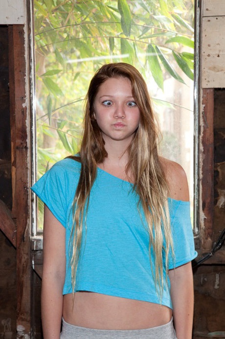 Jessie Andrews star erotic pic