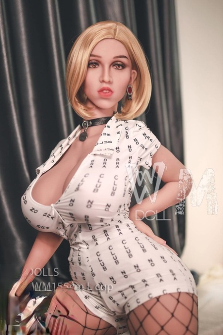 Yulia Blondy star erotic image