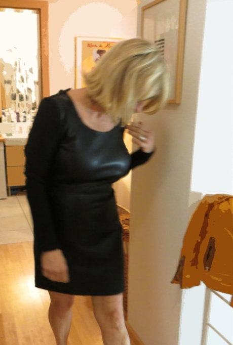 déshabillage mature sexy parfait galeries