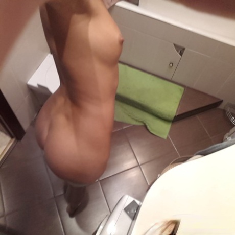 mirror selfie art nude pics