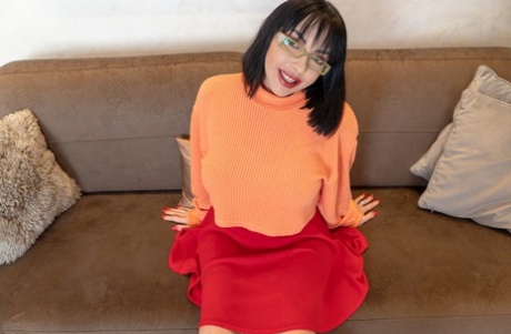 milf cosplay free naked pic