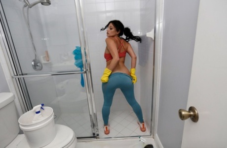 latina maid hd gallery