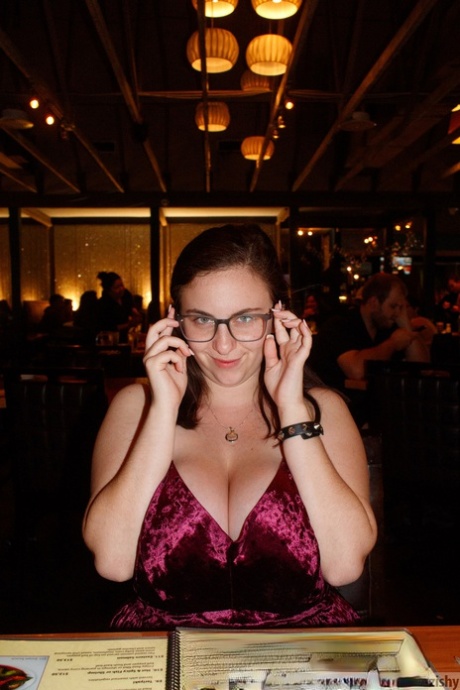 丰满的 pawg 熱辣 圖片