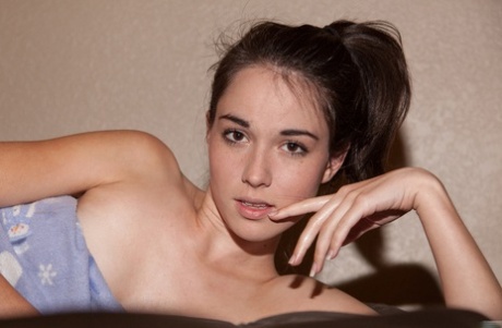 amateur desvistiéndose hermosa perfecta imagen