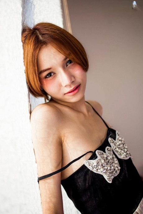 mała ladyboy nagość erotyczna obraz