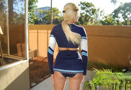 cheerleader upskirt art xxx image