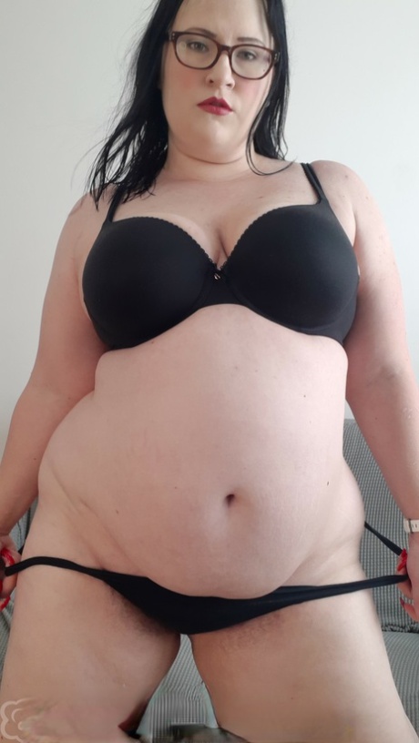 chubby lingerie hot nude pictures