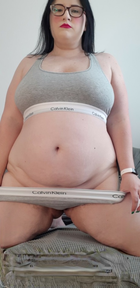 dicke Frau Brünette sexy bild
