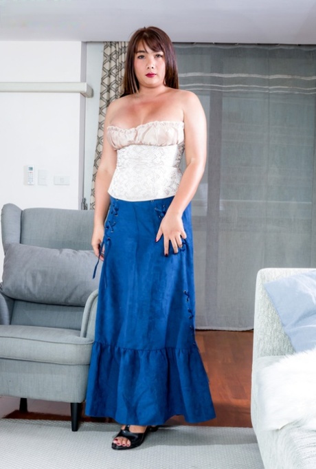 huge shemale sexy xxx picture