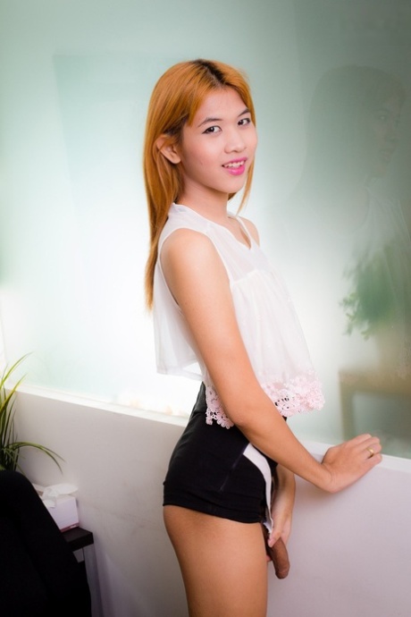 petite ladyboy xxx img