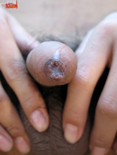 人妖精液 裸體藝術 畫廊
