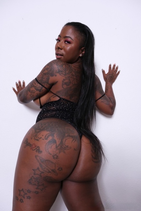 fat black ass nice pic