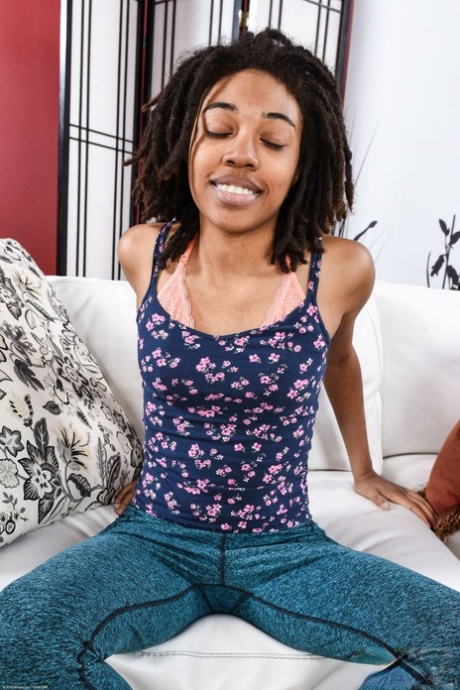 Olivia Green star hd photo