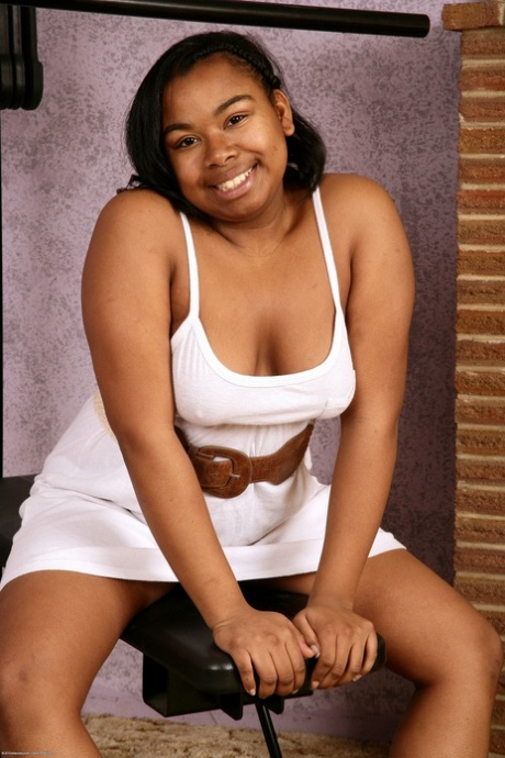 Monica Jimenez pretty model pics