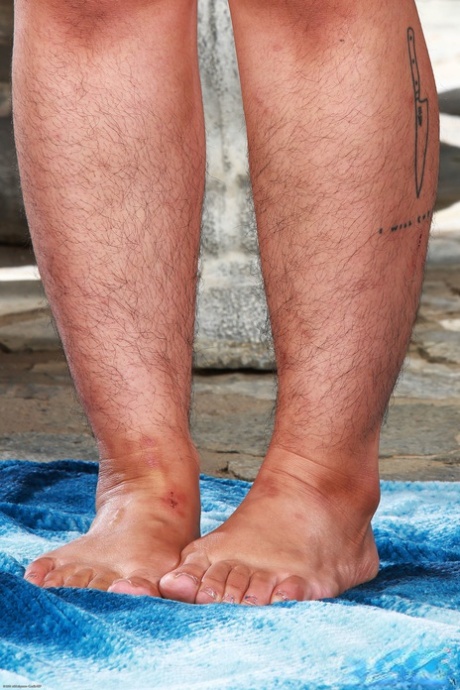 hairy legs hot naked img