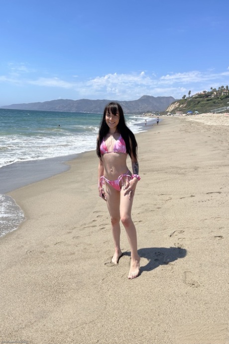 Emma Jade model beautiful photo