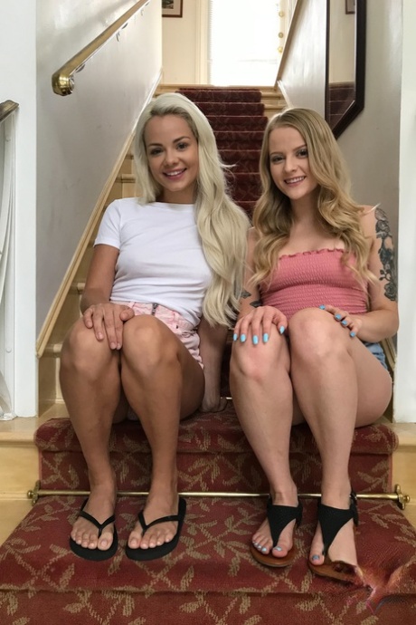 teen girlfriend beautiful nude photo