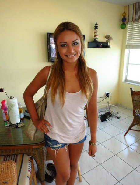 Natalia Robles exclusive actress pic