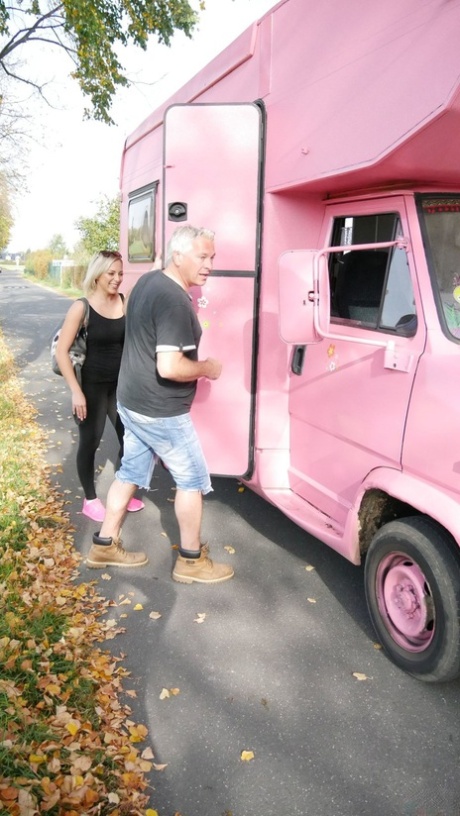 tysk milf eksklusivt for voksne samling