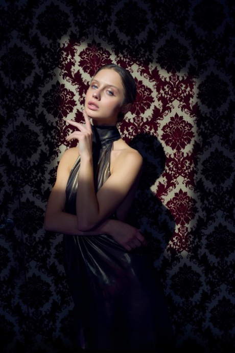 Amelie Lou model porn images