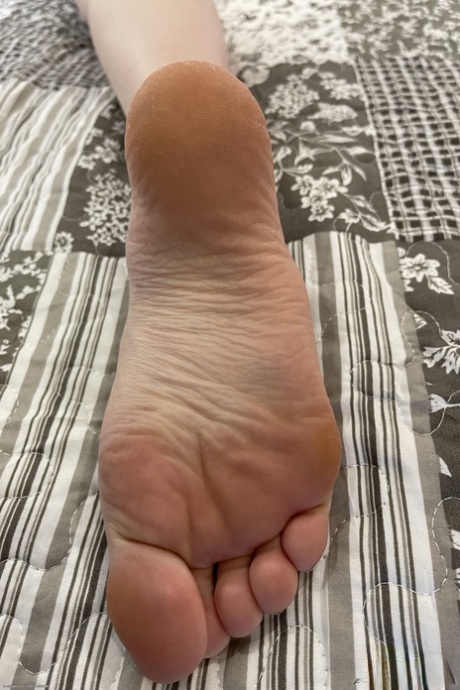 skinny teen feet hot porn picture