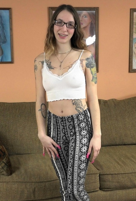brunette bril leuke seks afbeeldingen