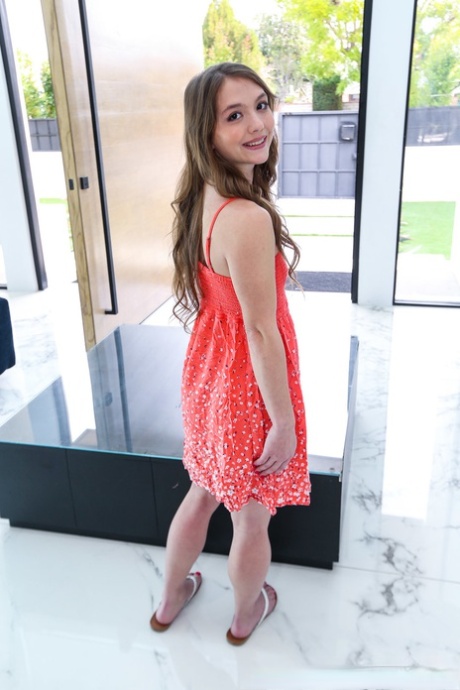 Teenager-Kleid schöne nette galerien