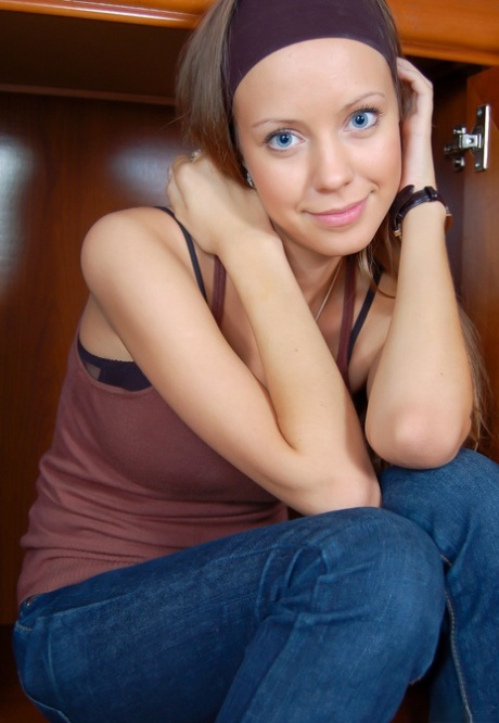 blue eyes teen free galleries