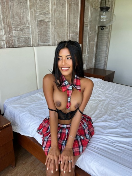 Teenager Beine top nackte archiv